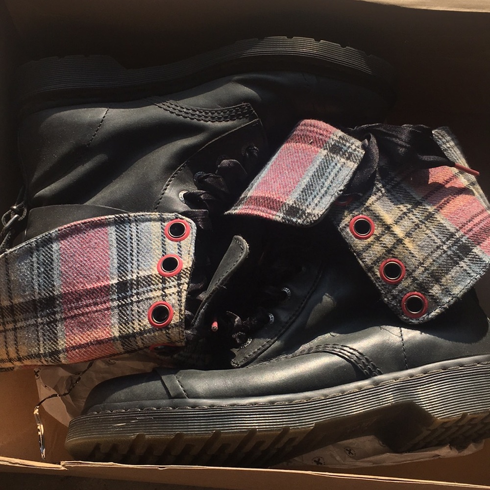 Dr Martens combat boots